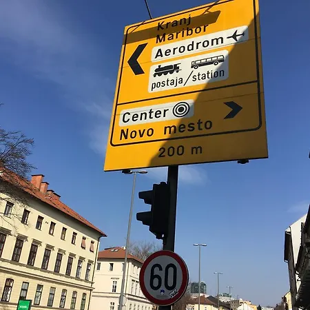 Center Flat Lägenhet