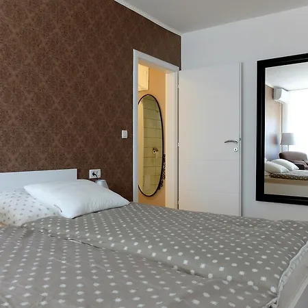 Center Flat Apartma *